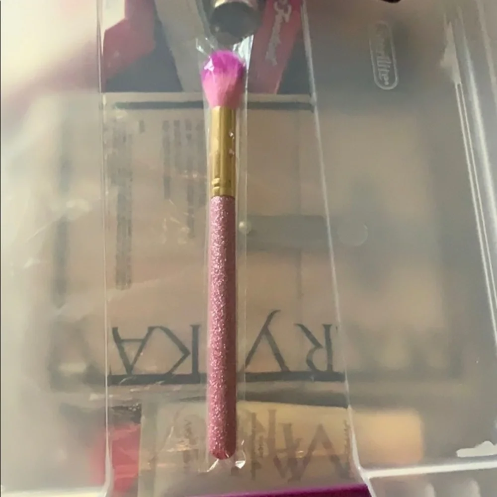 SL Miss Glam L36 Purple Highlighting Brush